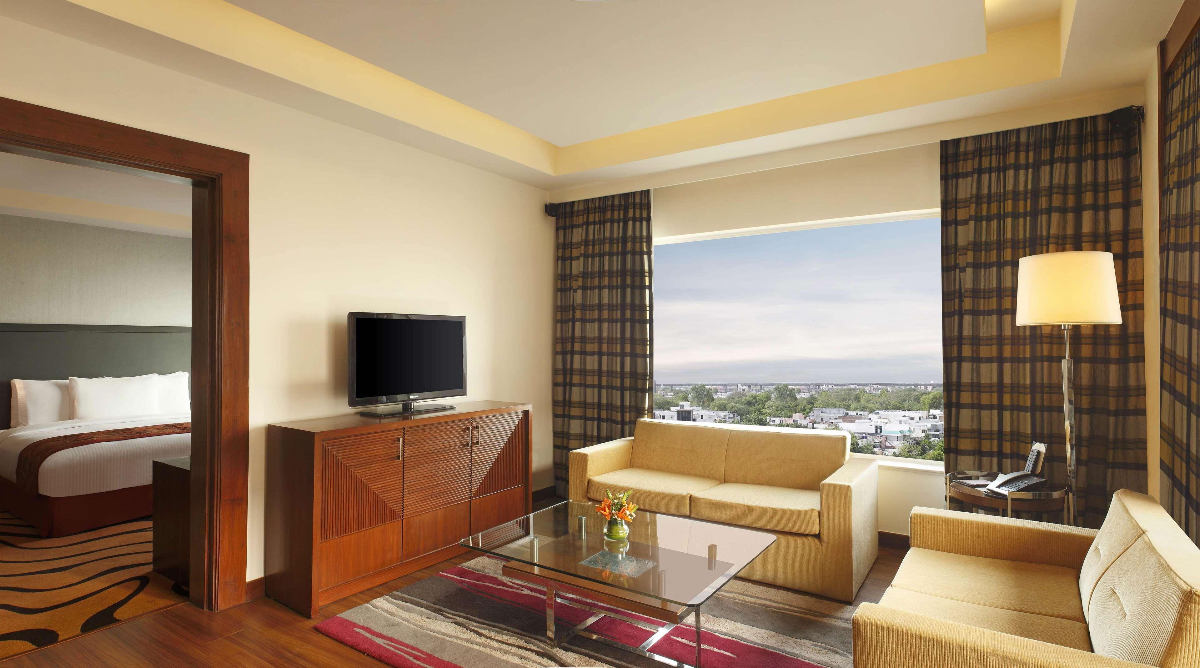 Doubletree By Hilton Gurgaon New Delhi Ncr Hotel Eksteriør billede